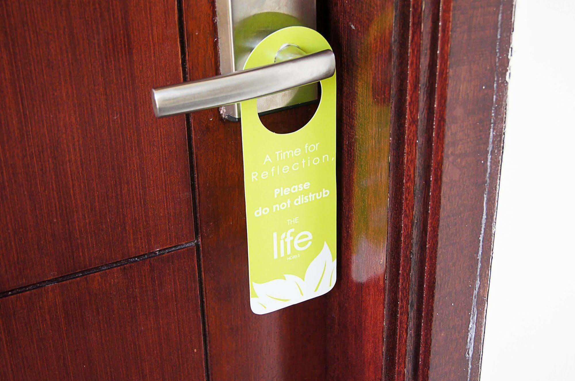 The Life Hotels City Center Surabaya Exterior foto