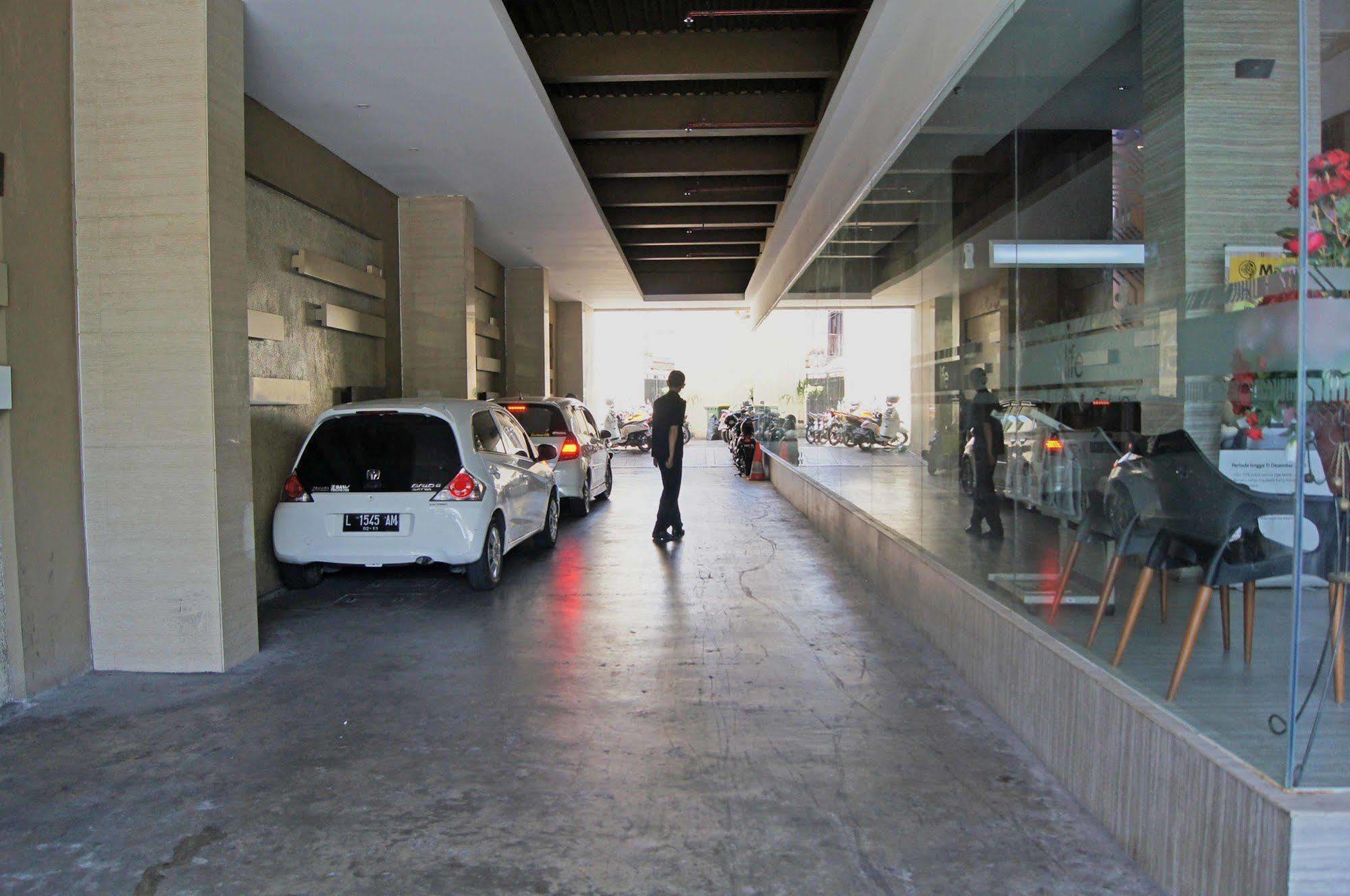 The Life Hotels City Center Surabaya Exterior foto